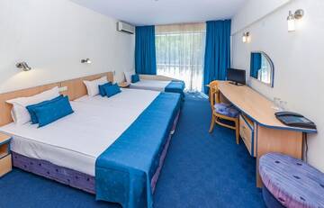 Трехместный номер в Отеле Holiday Park Hotel - All Inclusive